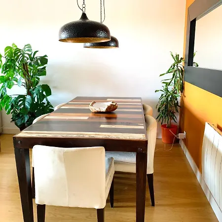 Quarto em Acomodações Particulares Em Encantador *